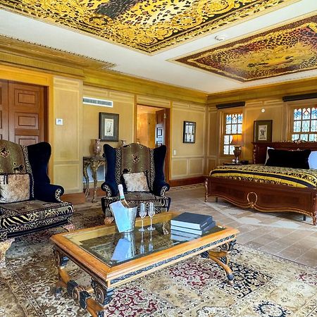 The Villa Casa Casuarina Маями Бийч Екстериор снимка