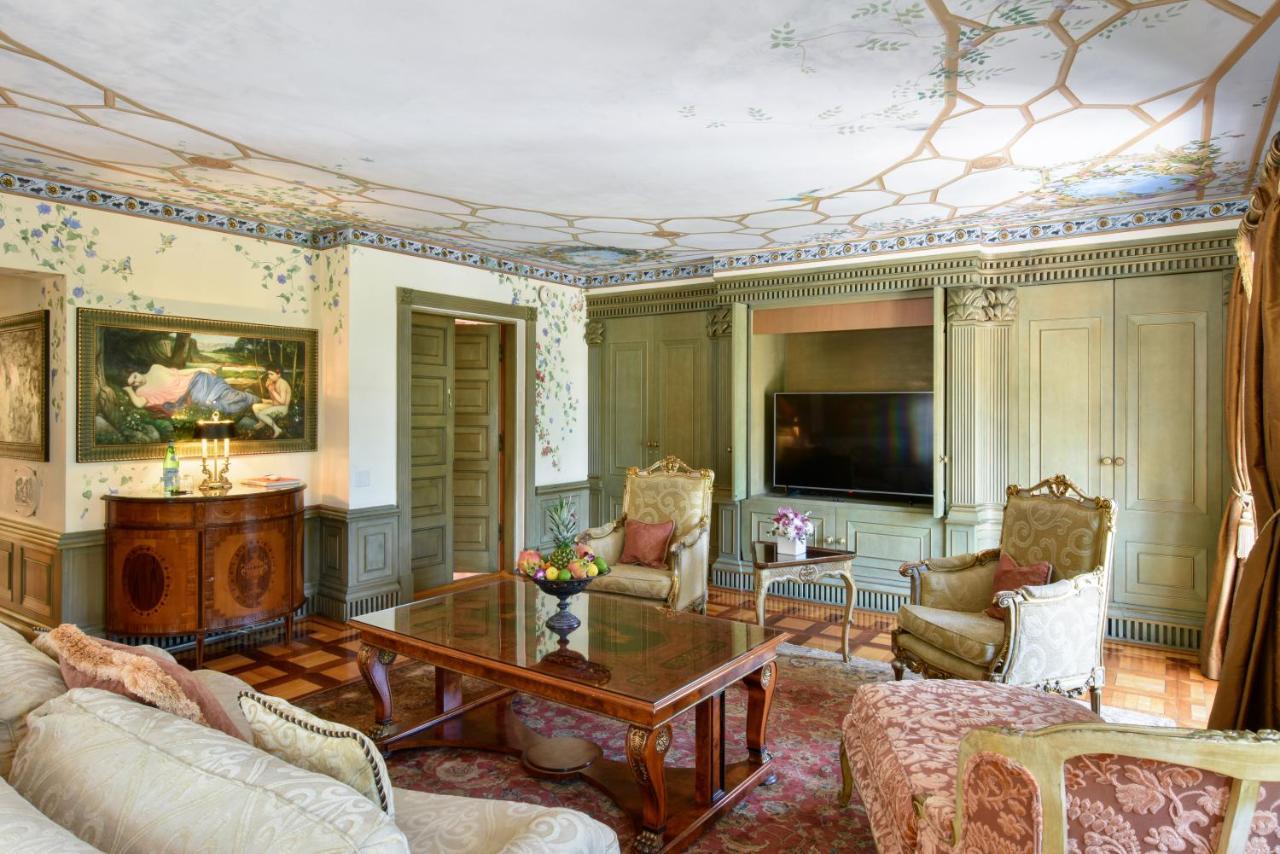 The Villa Casa Casuarina Маями Бийч Екстериор снимка