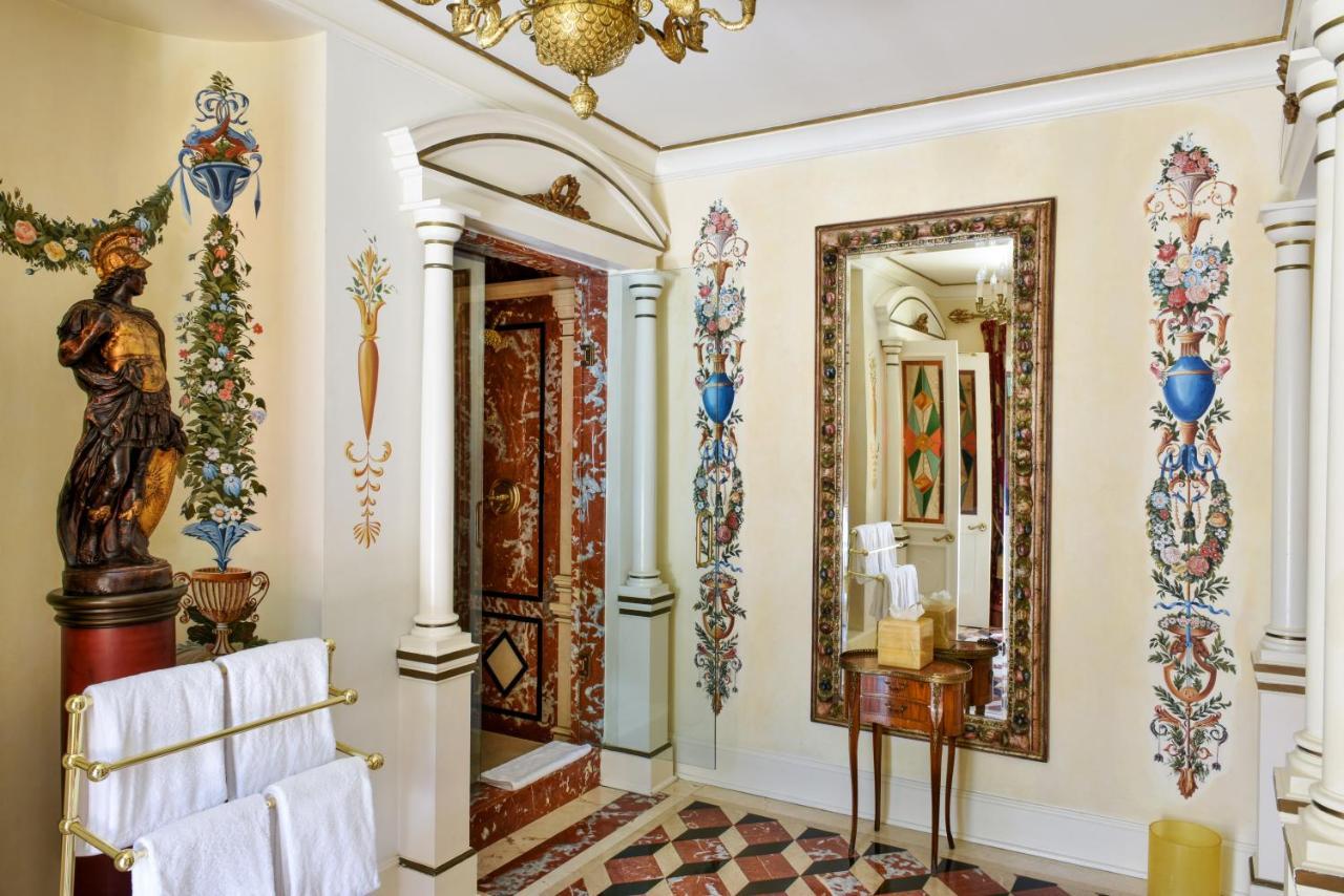 The Villa Casa Casuarina Маями Бийч Екстериор снимка