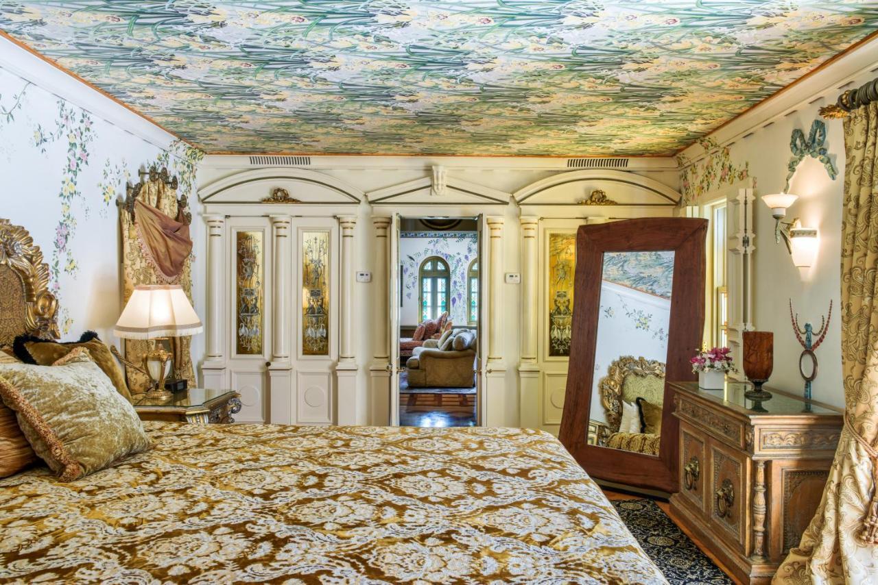 The Villa Casa Casuarina Маями Бийч Екстериор снимка