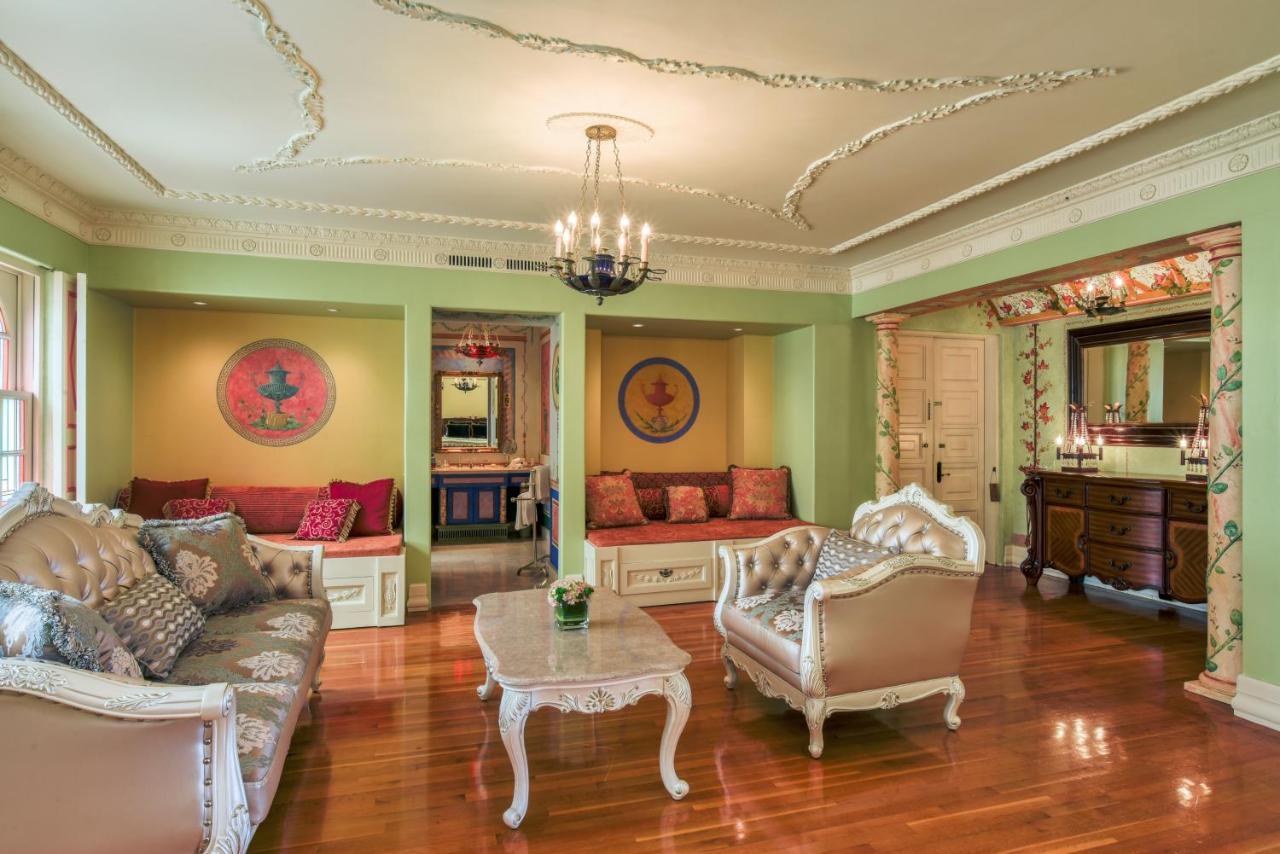 The Villa Casa Casuarina Маями Бийч Екстериор снимка