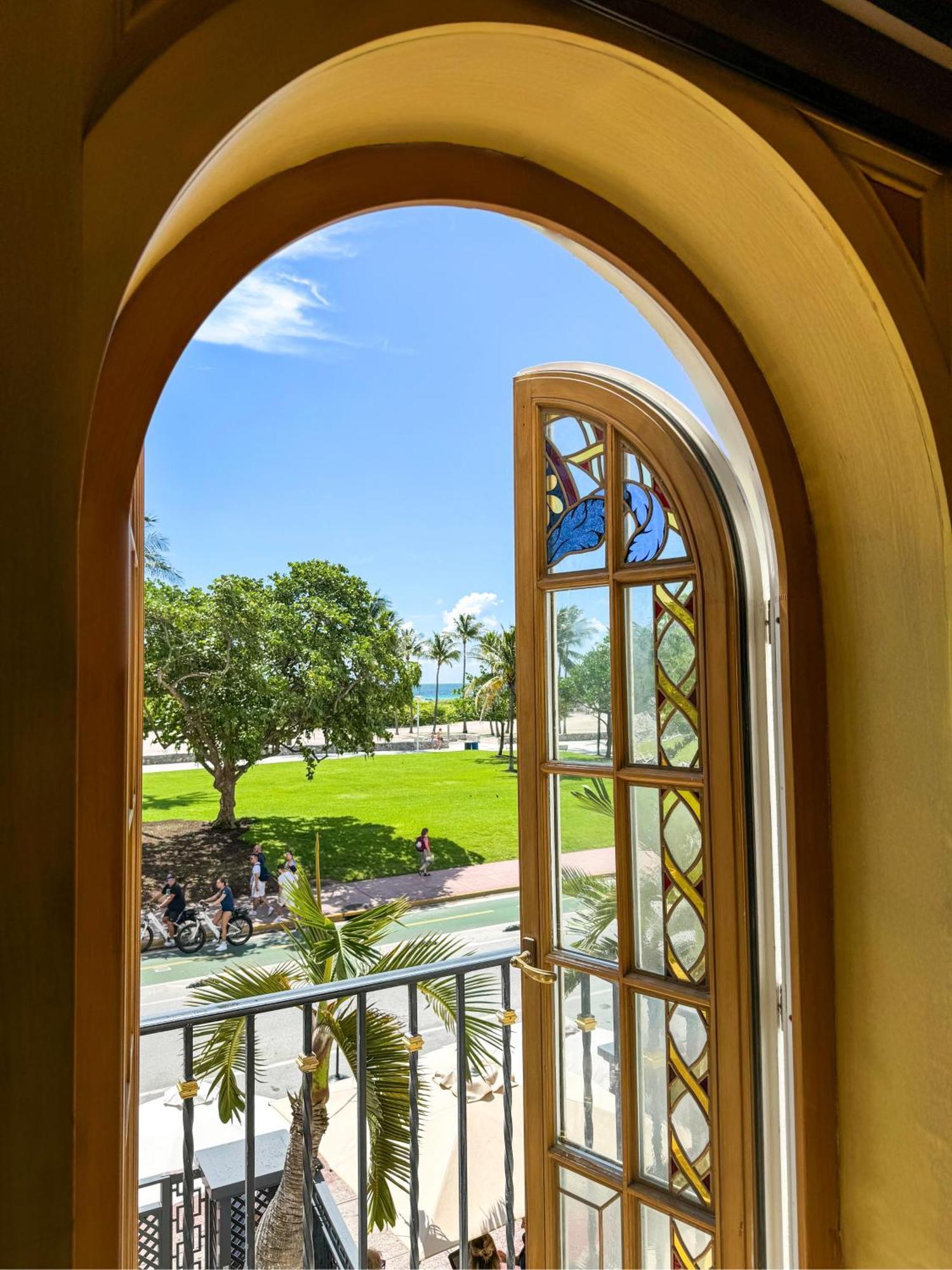 The Villa Casa Casuarina Маями Бийч Екстериор снимка