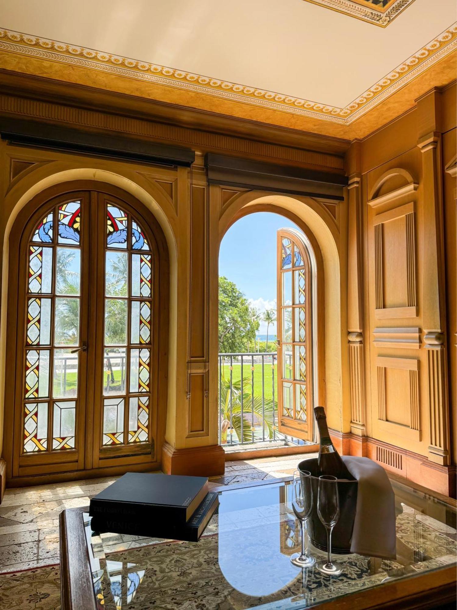 The Villa Casa Casuarina Маями Бийч Екстериор снимка