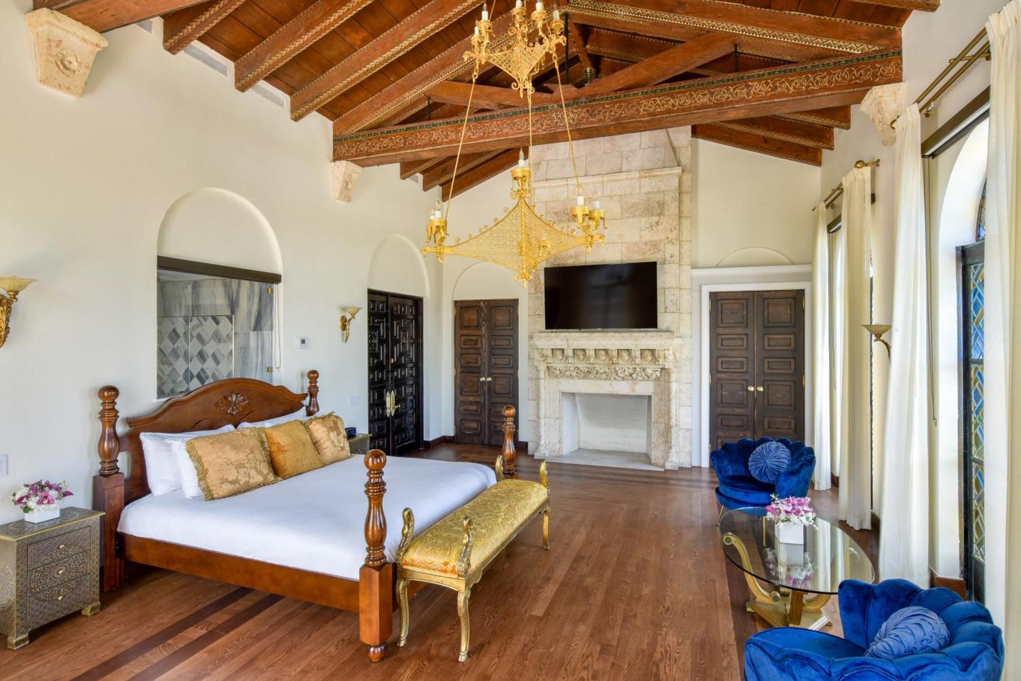The Villa Casa Casuarina Маями Бийч Екстериор снимка
