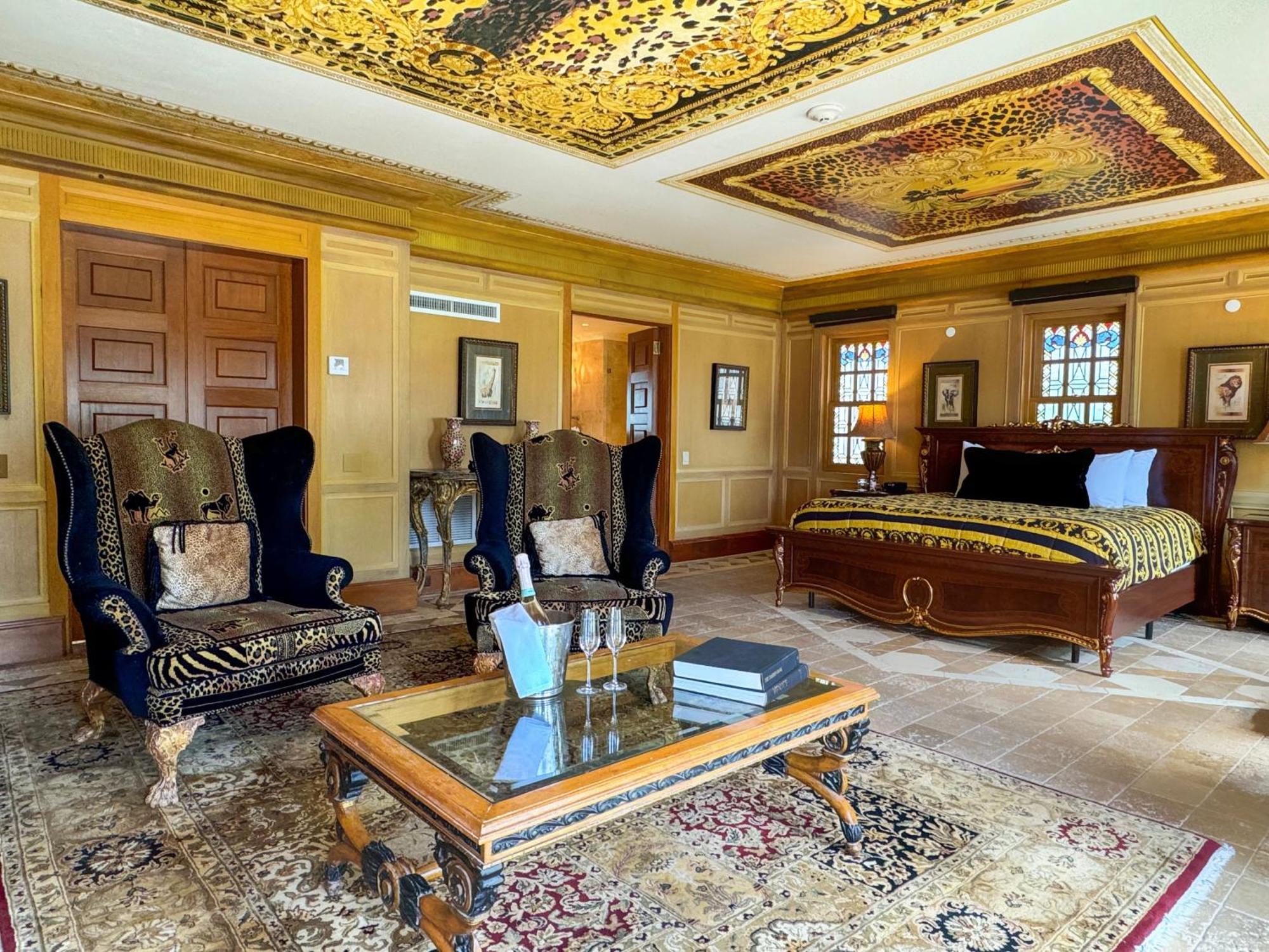 The Villa Casa Casuarina Маями Бийч Екстериор снимка