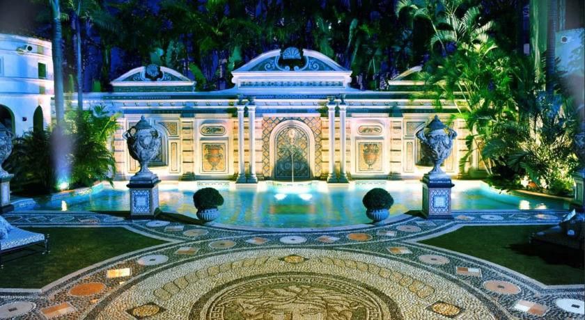 The Villa Casa Casuarina Маями Бийч Екстериор снимка